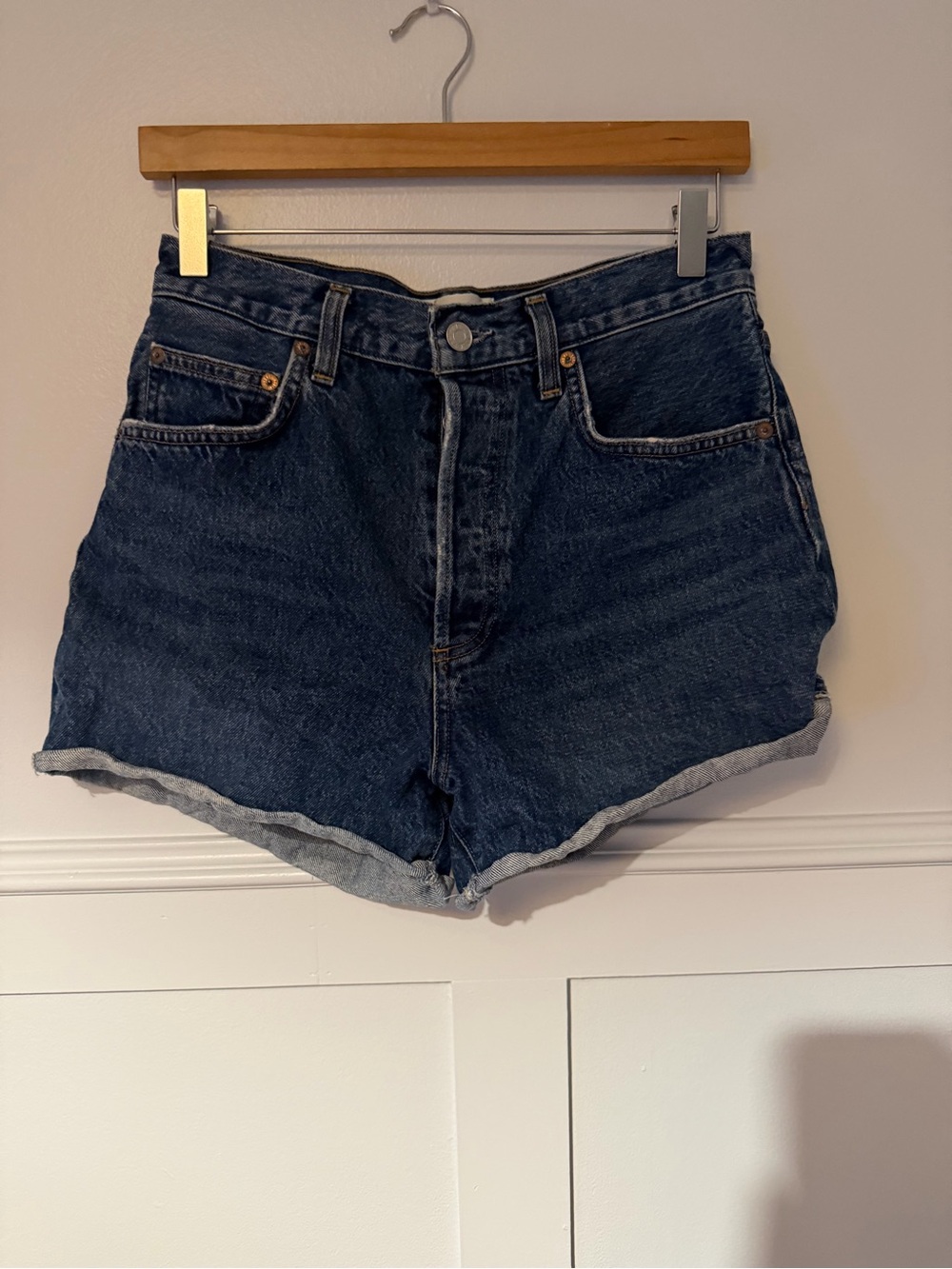 AGOLDE Dee Shorts 27 Enamour High Rise Organic Cotton Denim Cutoff